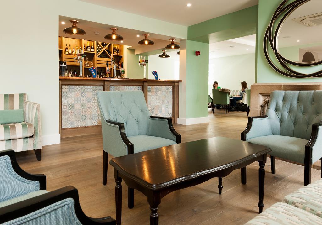 Frensham Pond Country House Hotel & Spa Farnham  Exteriör bild