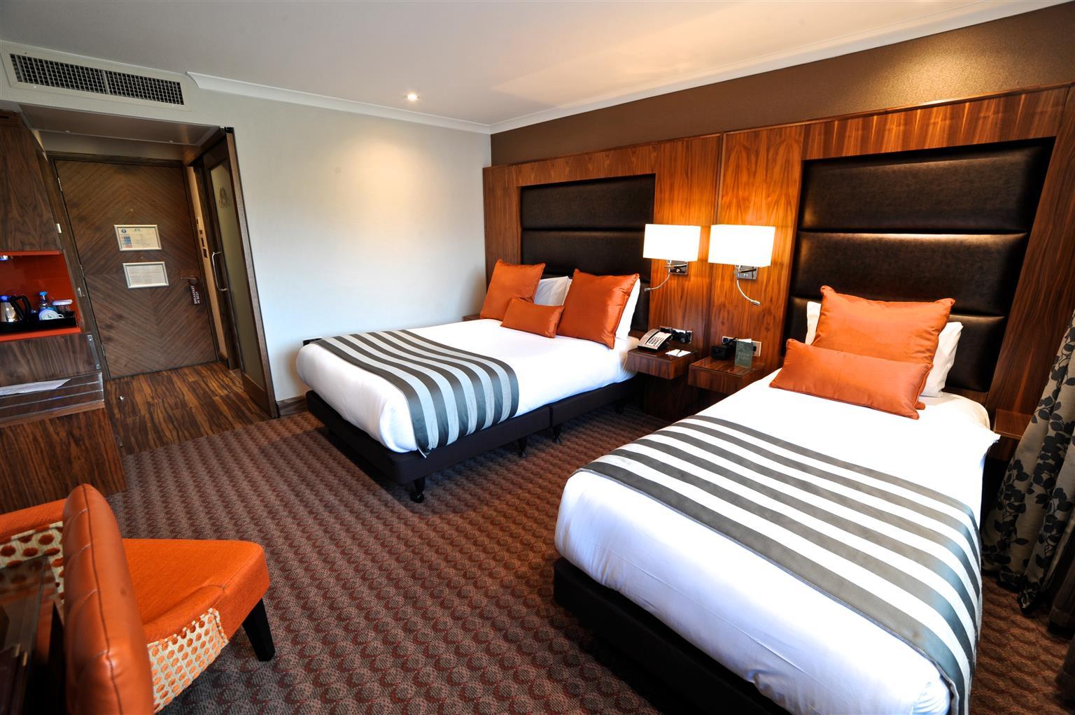 Frensham Pond Country House Hotel & Spa Farnham  Exteriör bild