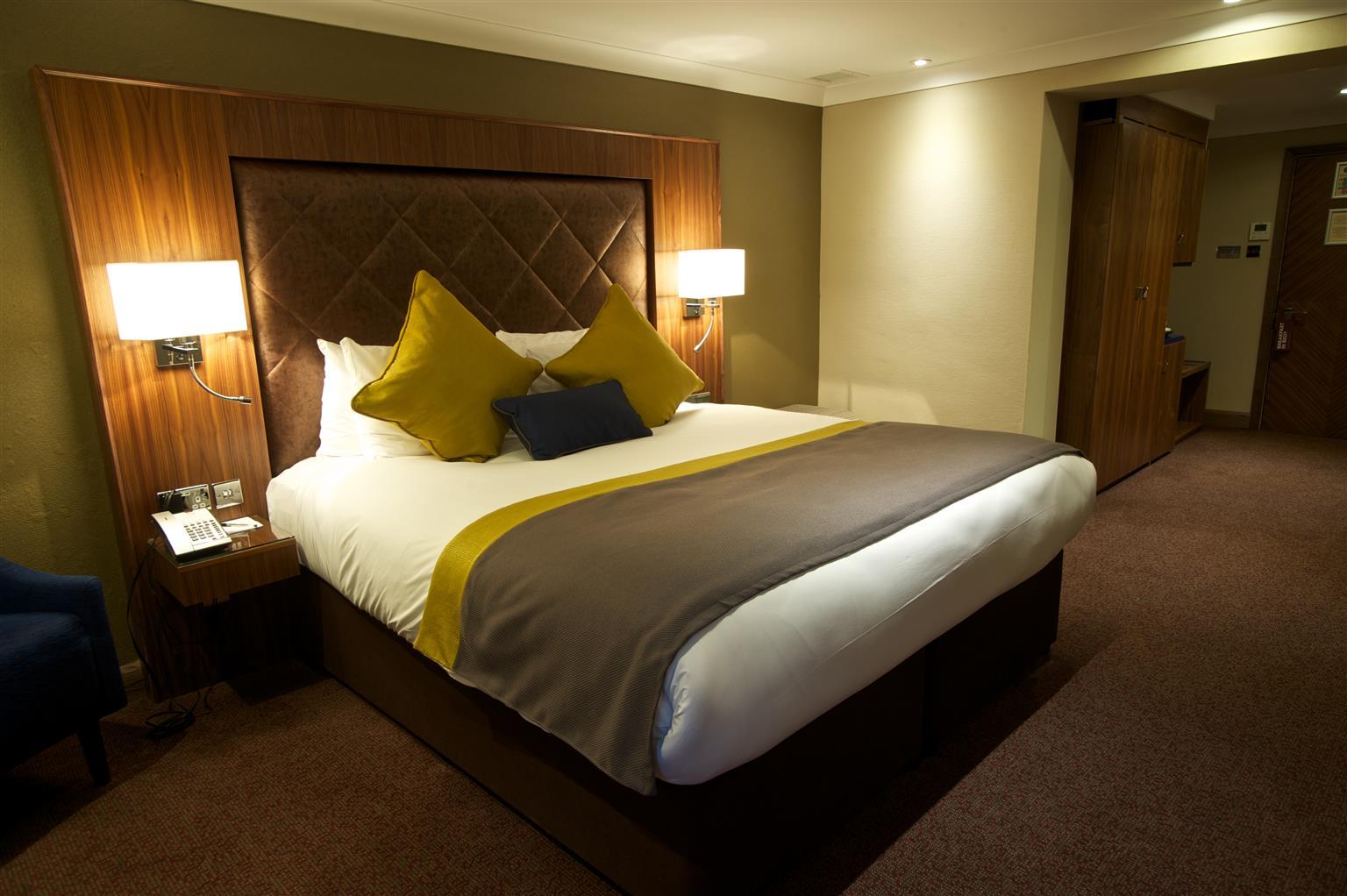Frensham Pond Country House Hotel & Spa Farnham  Exteriör bild